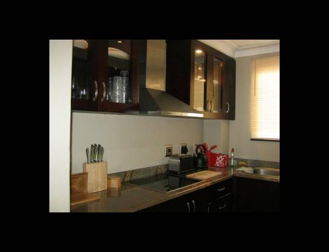2 BEDROOM APARTMENT TO LET IN POINT WATERFRONT